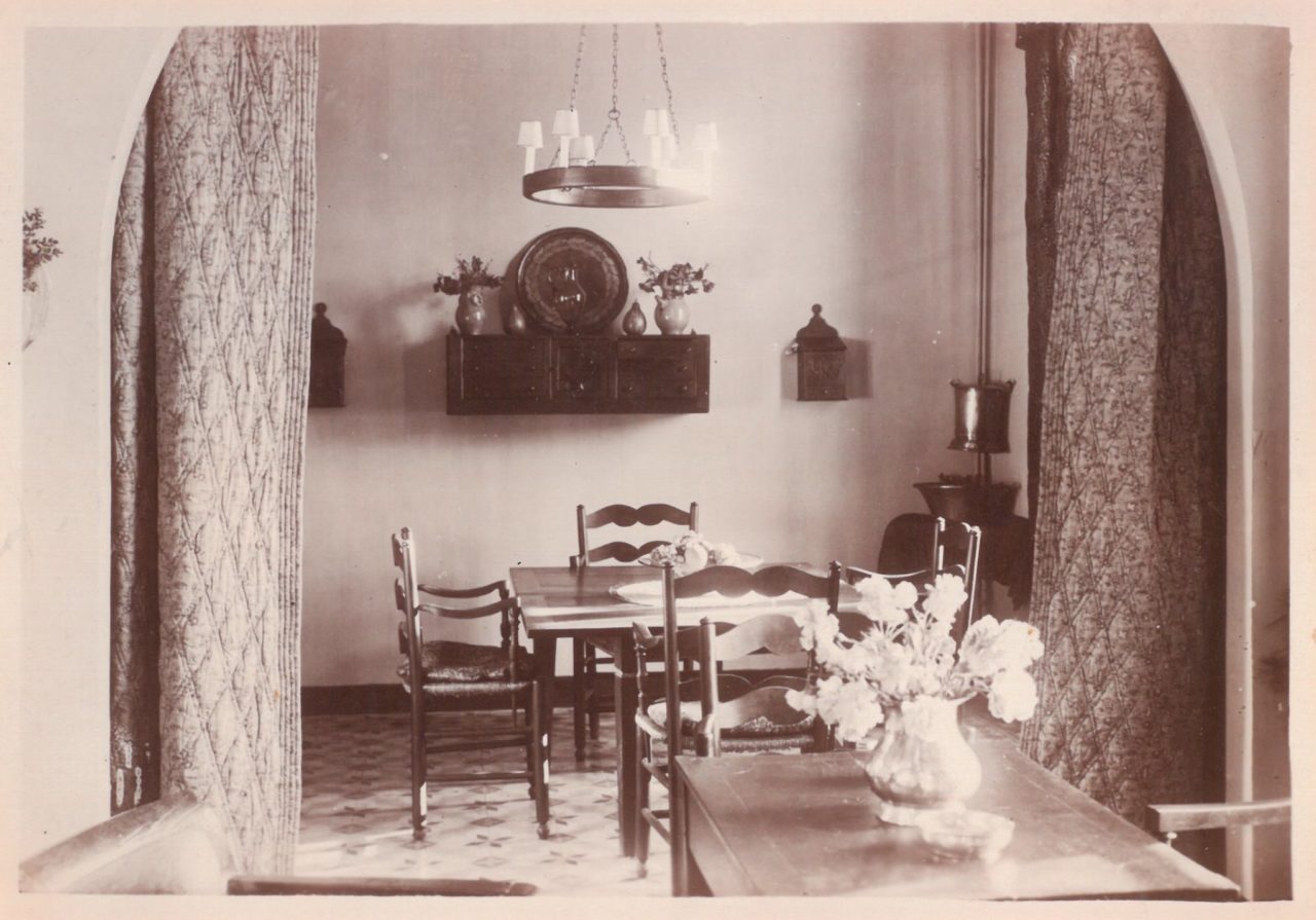 Villa La Tranquille, salon intérieur des Mann © 3S5 – Fonds Barthélémy Rotger – Archives municipales de Sanary-sur-Mer